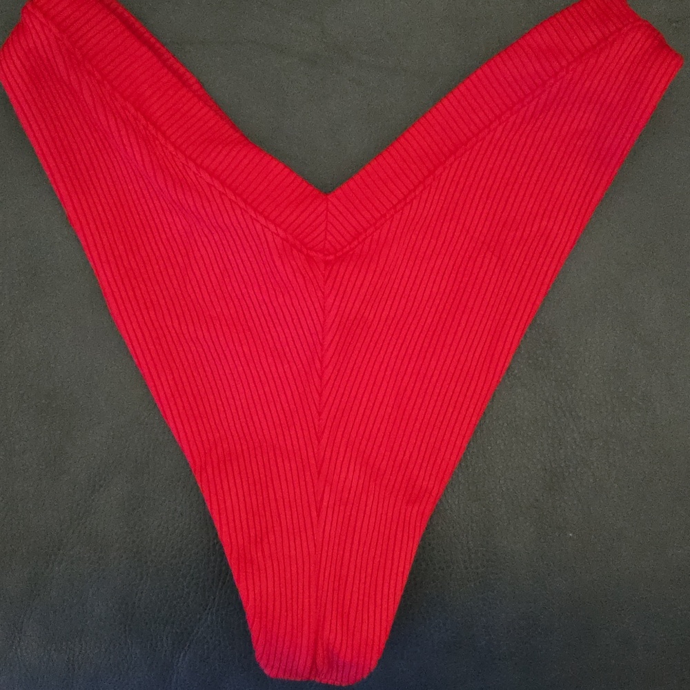 Oneone Bold Red Bikini Set  ***Please Note***              (M Bottoms) (Lg Top) - Picture 10 of 11